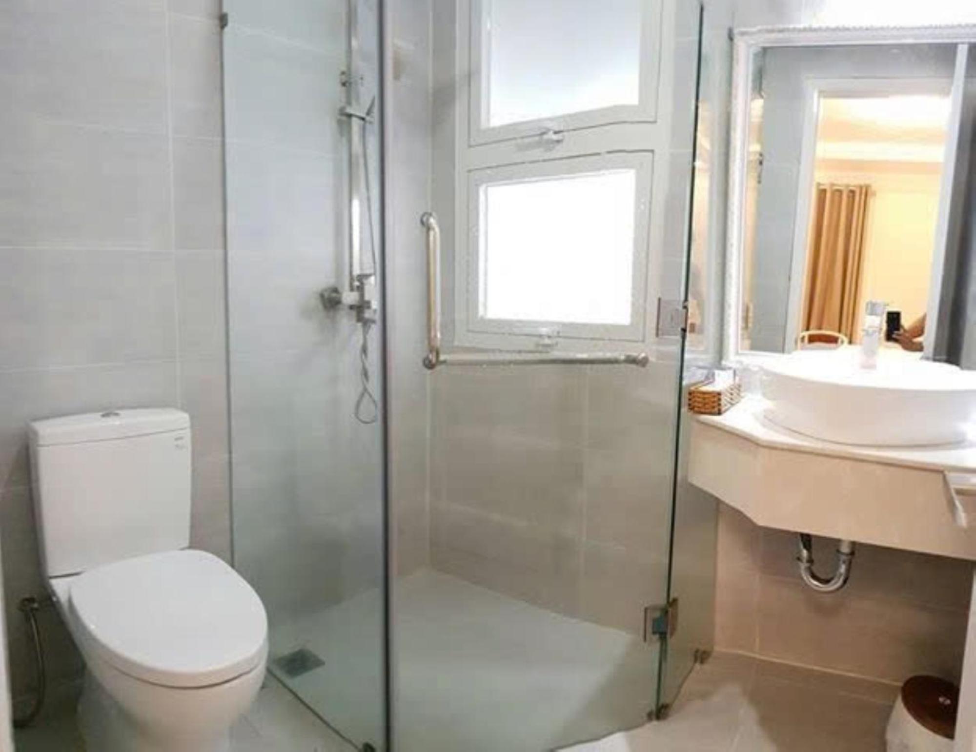 Khai Hung Hotel Binh Chanh Hô Chi Minh-Ville Extérieur photo