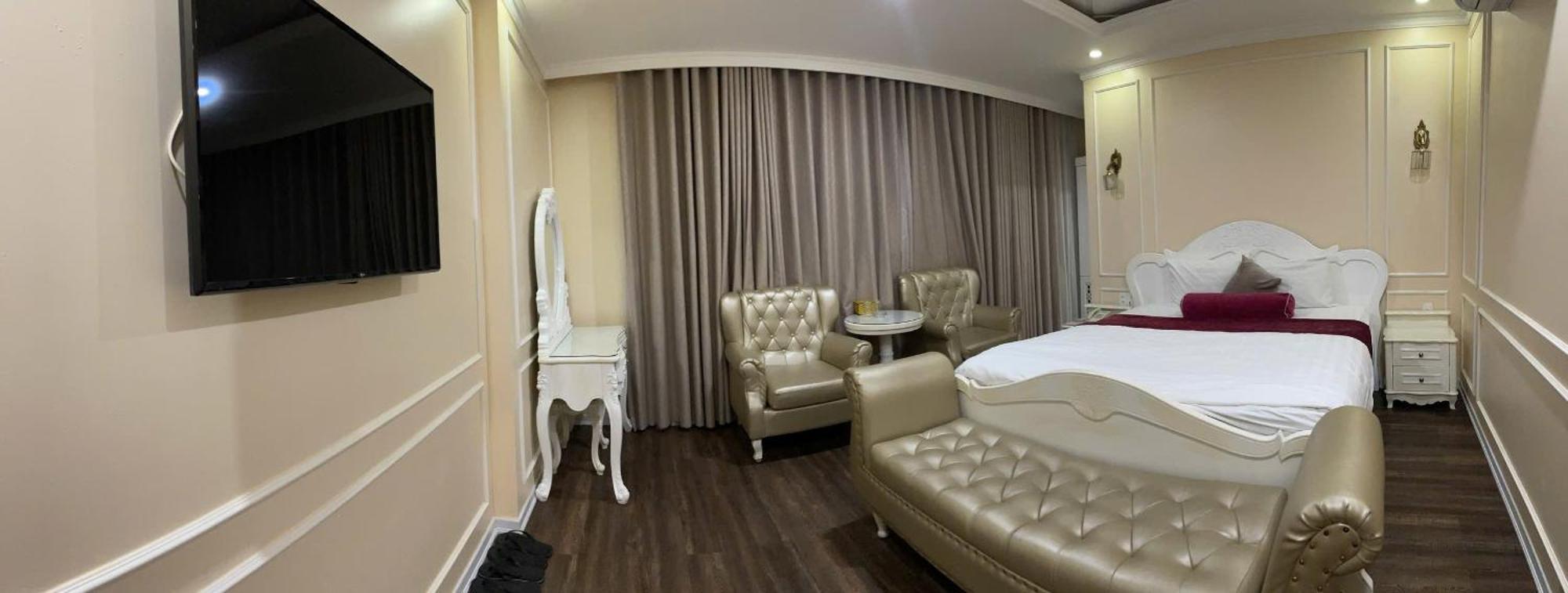 Khai Hung Hotel Binh Chanh Hô Chi Minh-Ville Extérieur photo